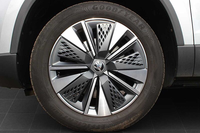 SKODA Karoq 1.5 TSI DSG Tour