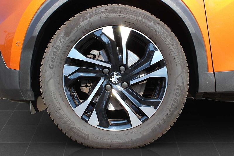 Peugeot 2008 BlueHDi 130 EAT8 GT