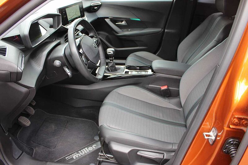 Peugeot 2008 PureTech 130 Allure Pack