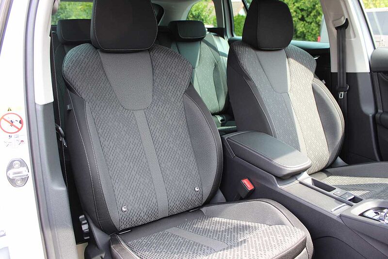 SKODA Octavia Combi 1.5 TSI e-TEC DSG Clever
