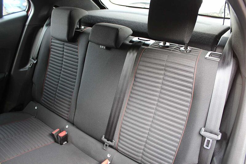 Peugeot 2008 PureTech 100 Active Pack