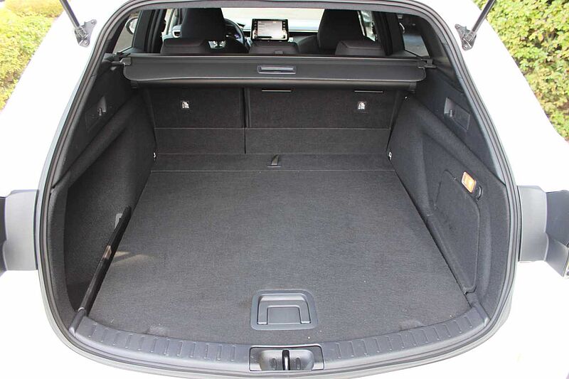 Toyota Corolla Touring Sports Hybrid 2.0 Team Deutschland