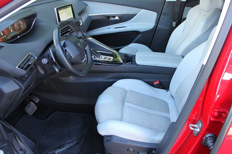 Peugeot 3008 BlueHDi 130 EAT8 Allure