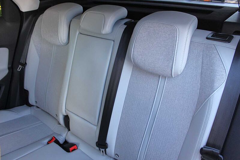 Peugeot 3008 BlueHDi 130 EAT8 Allure