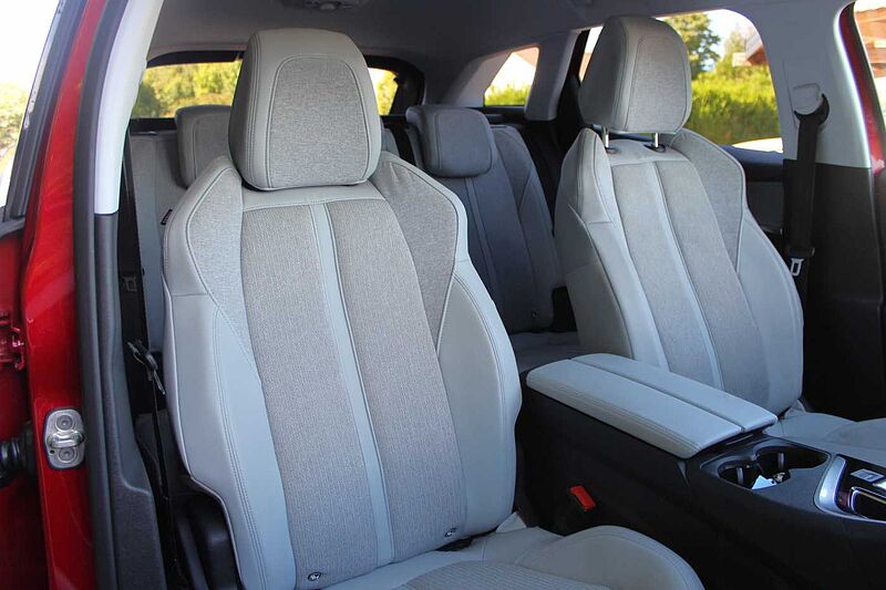 Peugeot 3008 BlueHDi 130 EAT8 Allure
