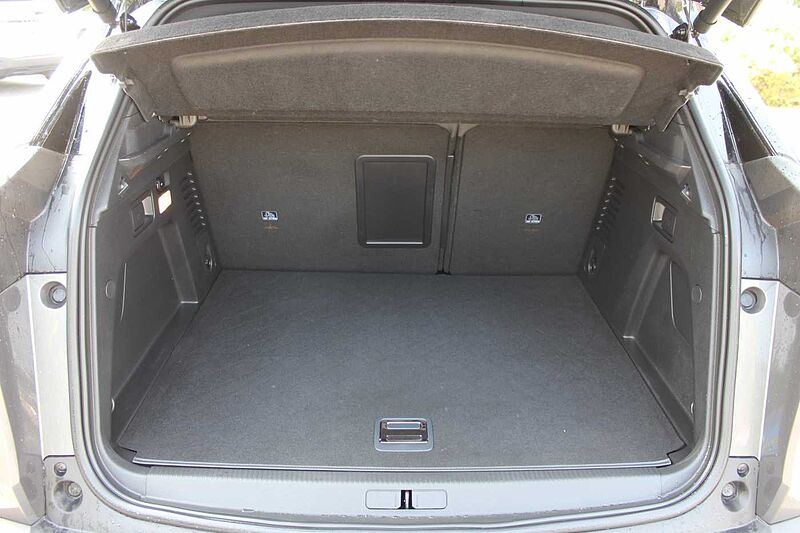 Peugeot 3008 Plug-in Hybrid 225 e-EAT8 GT