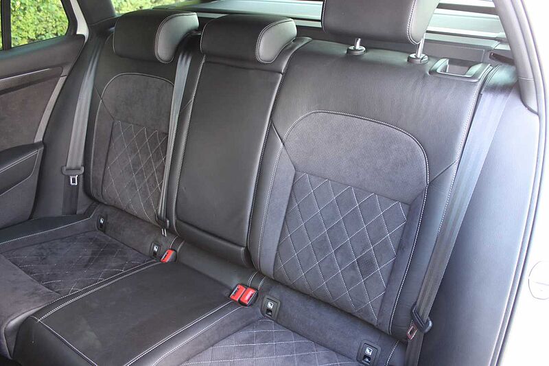 SKODA Superb Combi 2.0 TSI DSG Sportline