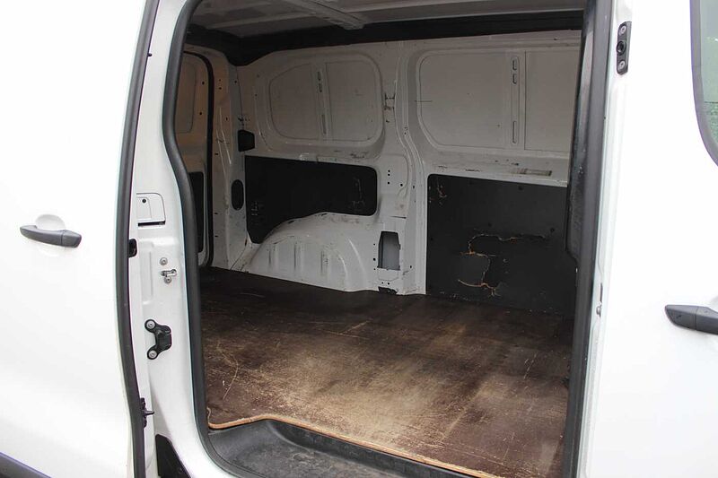 Peugeot Expert BlueHDi 145 L2H1 Premium