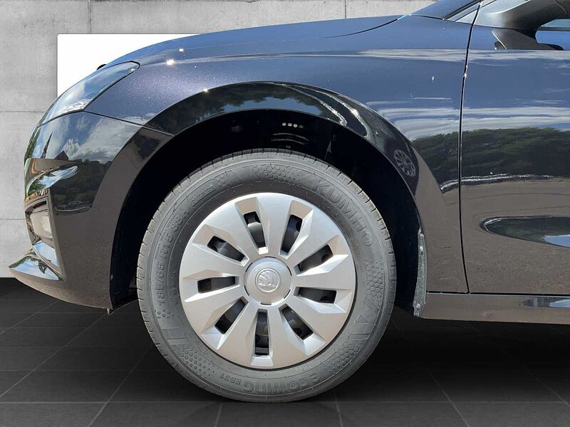 SKODA Fabia Essence 1.0 MPI
