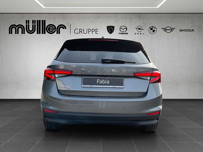 SKODA Fabia Tour 1.0 TSI DSG