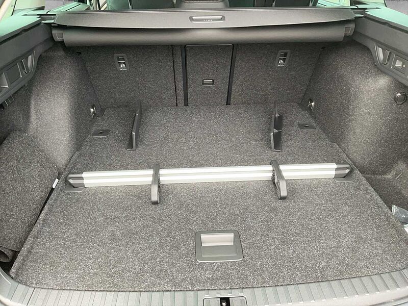 SKODA Octavia Combi Diesel IV 2.0 TDI DSG Tour