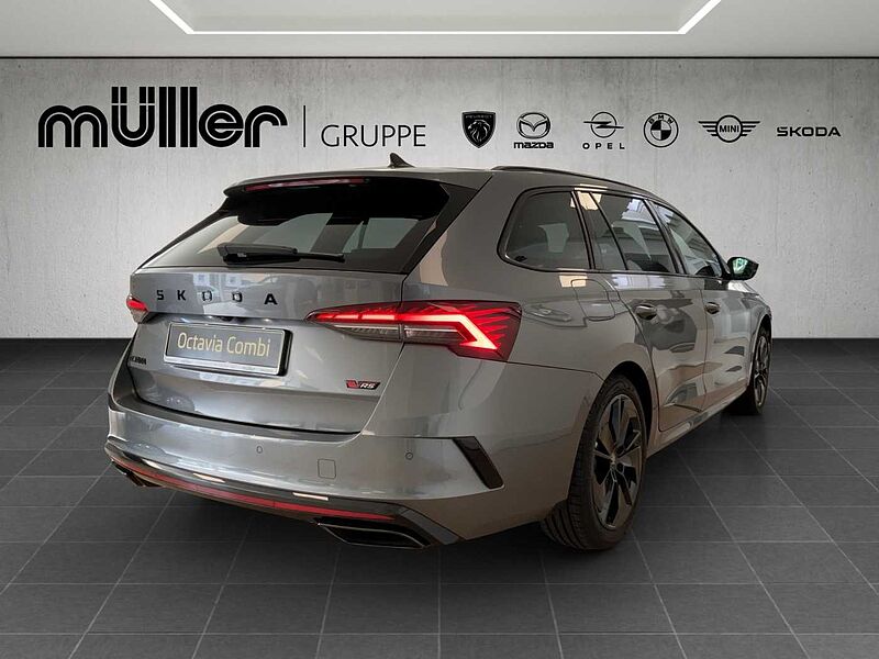 SKODA Octavia Combi RS 2.0 TSI