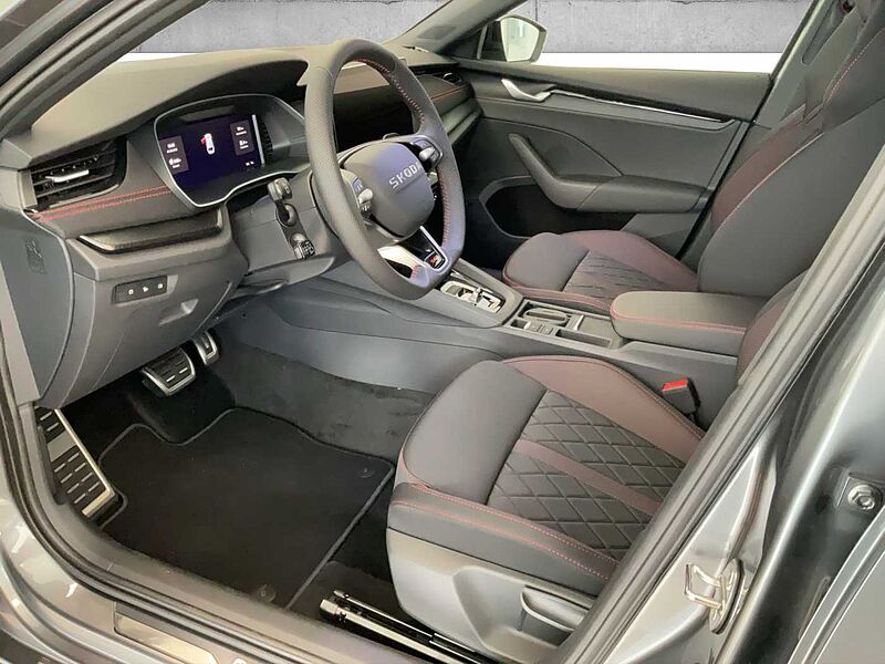 SKODA Octavia Combi RS 2.0 TSI