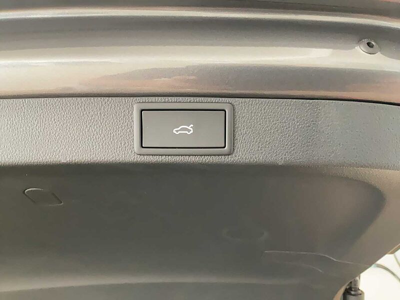 SKODA Octavia Combi RS 2.0 TSI