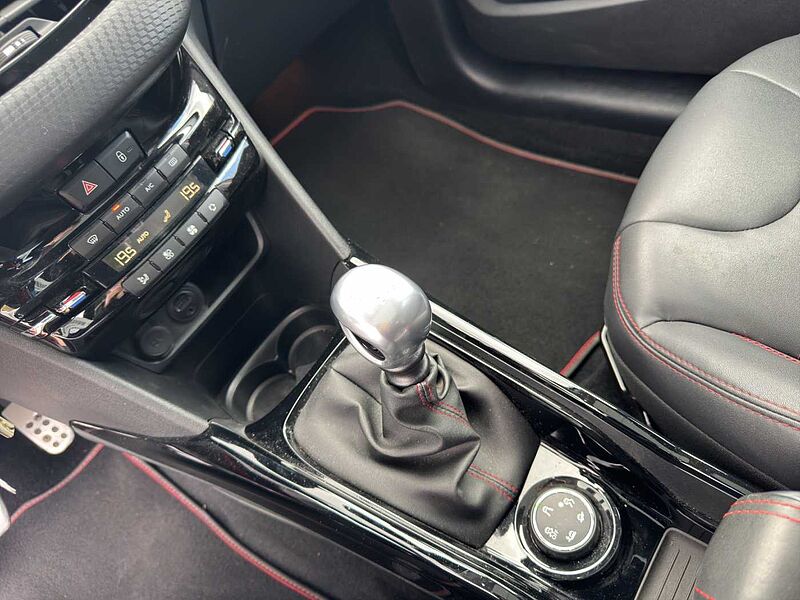 Peugeot 2008 Allure PureTech 130