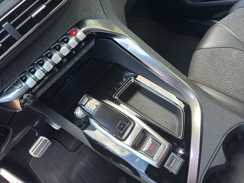 Peugeot 3008 PT 180 GPF EAT8 Allure