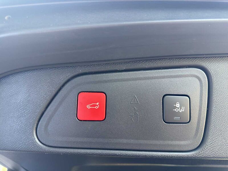 Peugeot 3008 BlueHDi 130 Stop & Start EAT8 GT
