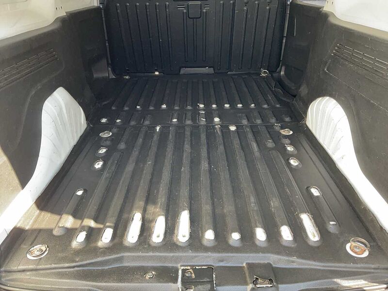 Peugeot Partner 1.2 PT 30 L1 Autm. S&S Premium