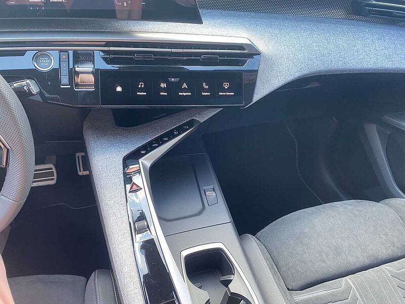 Peugeot 3008 GT Hybrid 145 e-DSC6