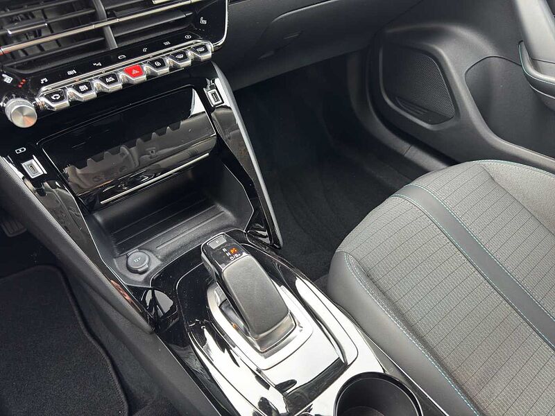 Peugeot 2008 Elektro Allure Pack 136