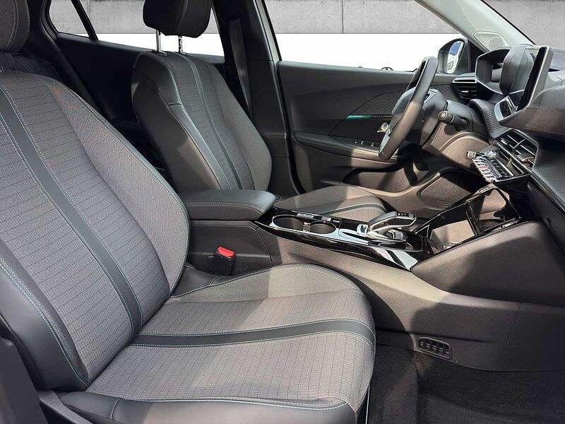 Peugeot 2008 Elektro Allure Pack 136