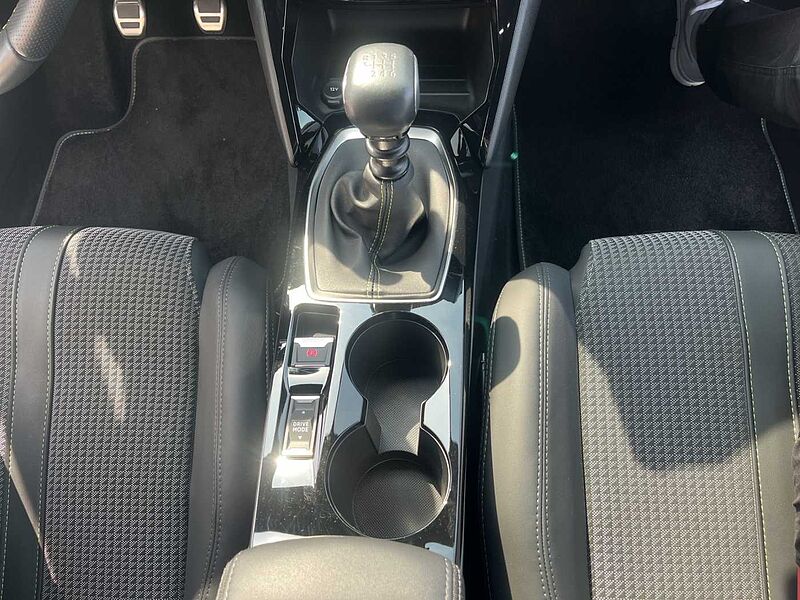 Peugeot 208 PureTech 100 GT