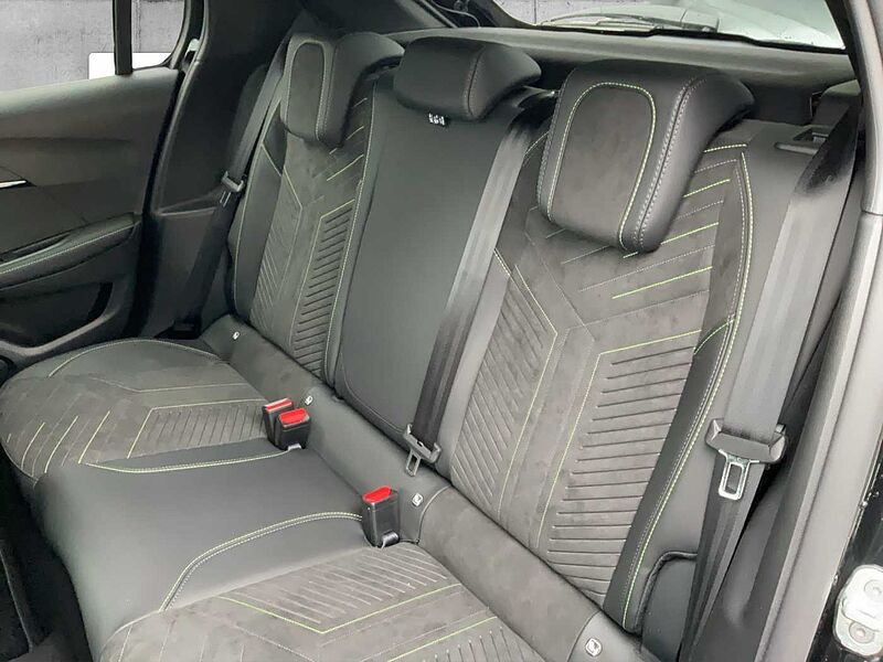Peugeot 208 GT Hybrid 136 e-DSC6