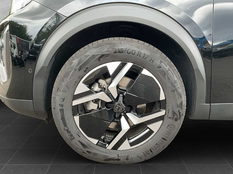 Peugeot 2008 Allure Hybrid 136 e-DSC