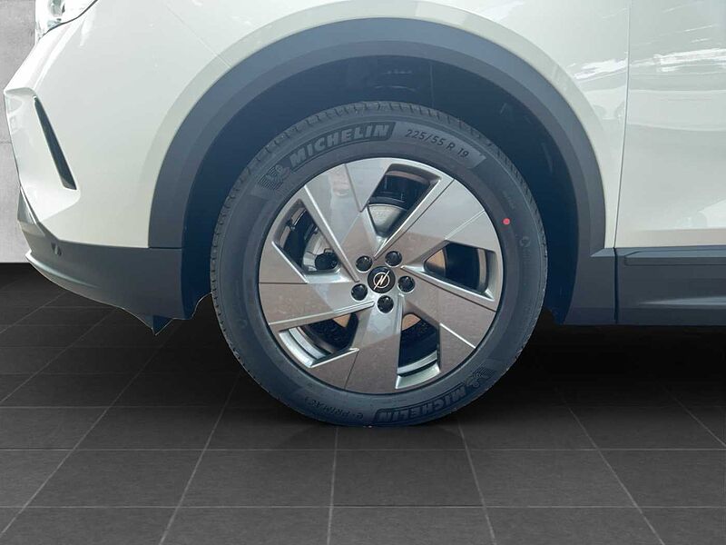 Opel Grandland 1.2 DI Hybrid 48 V Edition
